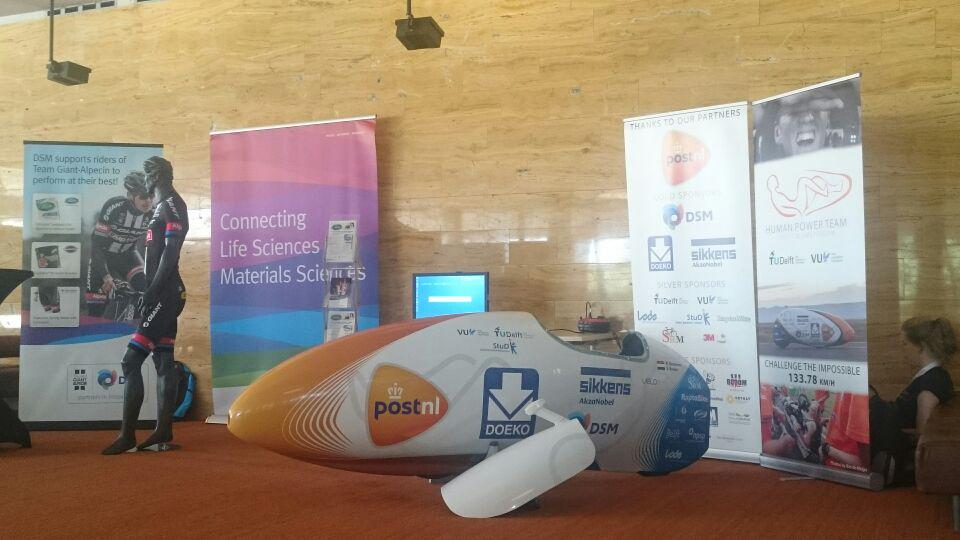 ThirzaStam's tweet photo. De Velox van @hptdelft bij congres #sciencecycling http://t.co/lubBkRQ1g4 #tdfutrecht http://t.co/1aHwPnRCk9