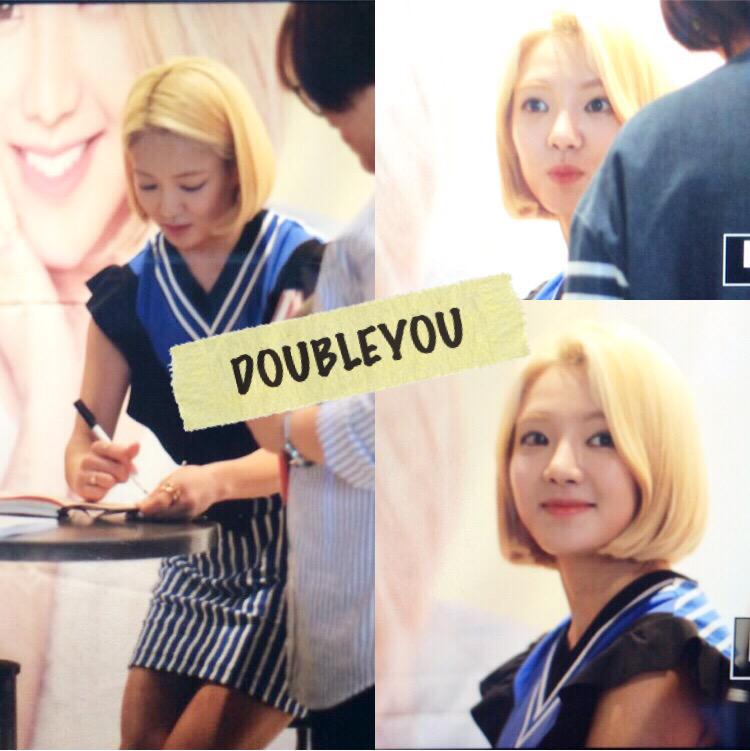 [PIC][01-07-2015] HyoYeon tham dự buổi ra mắt "HYO STYLE BOOK" vào hôm nay CI0OY-8UcAAOMBV