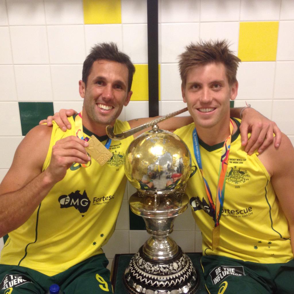 knowlesy09's tweet photo. 250 games for Australia, amazing achievement mate. Roomie, mate and plenty of great memories @eddieockenden #EO250 http://t.co/lgpWHYDGw9