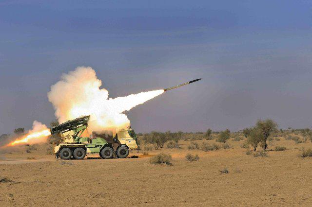 ArmyRecognition's tweet photo. #India : #Submunition Warheads Successfully Tested for Indian #MRLS #Pinaka I #DRDO Read http://t.co/pkUCGvO4dy http://t.co/glImD090BW