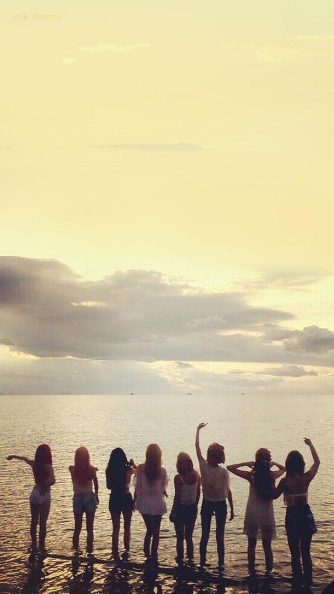 TANGURANI's tweet photo. 어느것을 고를까요~ #소녀시대 #RARTY #소시대박 http://t.co/0WptG2Yvm9