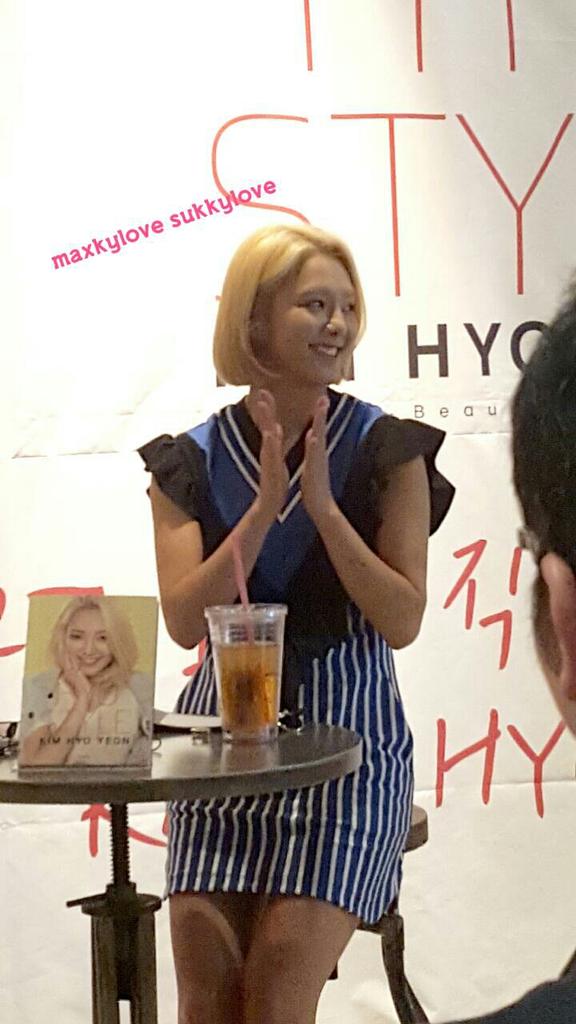 [PIC][01-07-2015] HyoYeon tham dự buổi ra mắt "HYO STYLE BOOK" vào hôm nay CI0gMJUUYAAUMwm