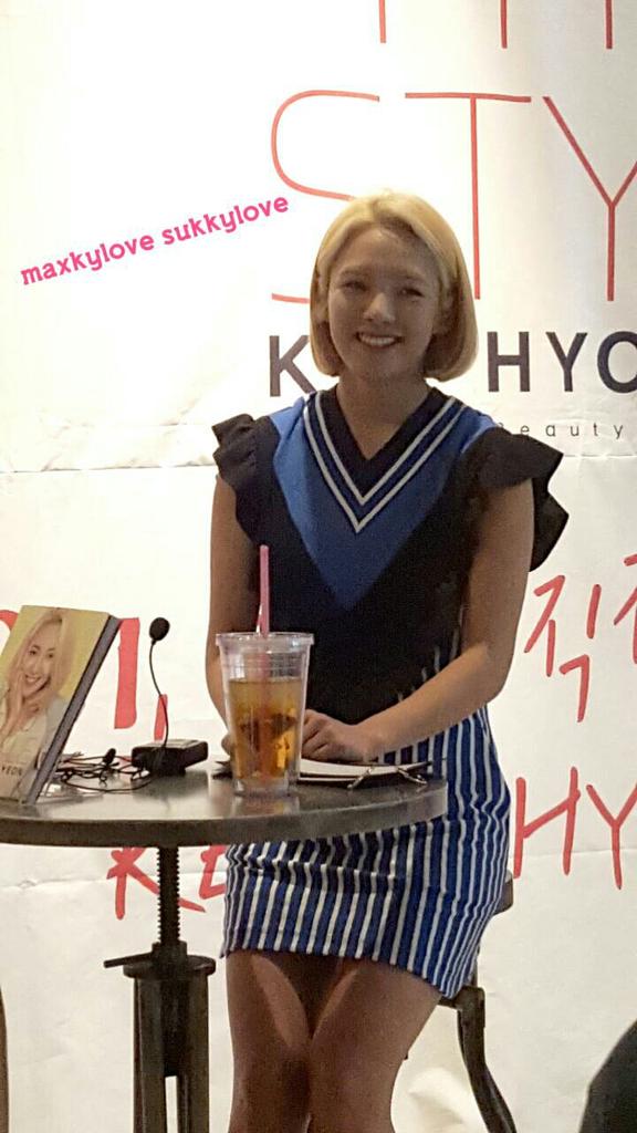 [PIC][01-07-2015] HyoYeon tham dự buổi ra mắt "HYO STYLE BOOK" vào hôm nay CI0gNgEUcAAHT5F