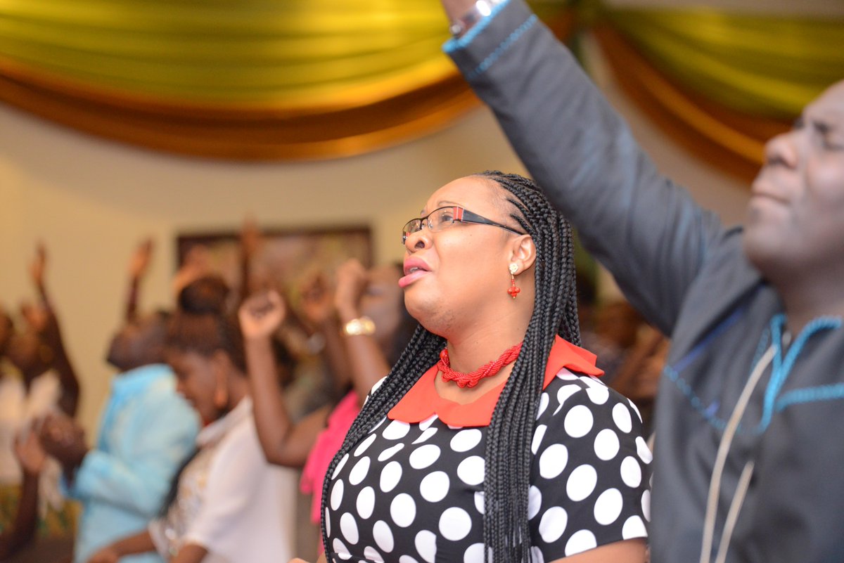 owarel's tweet photo. #ClarionCall 2 #PropheticPositioning happening NOW @HolidayInn, Join us. #PrayerWorshipPropheticDirections http://t.co/ywlxDoSfGi