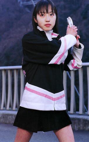 すっかり大人になったガオホワイトこと竹内実生さん 笑った時の頬の