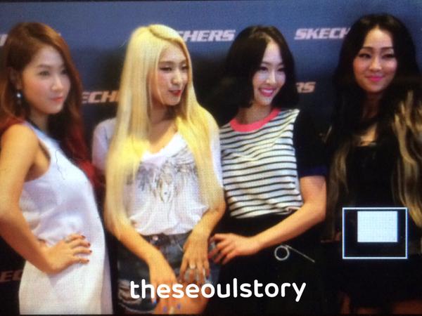 borabiased's tweet photo. [Preview] SISTAR at Skechers Flagship store opening (cr:owner) http://t.co/oY5euAozEE