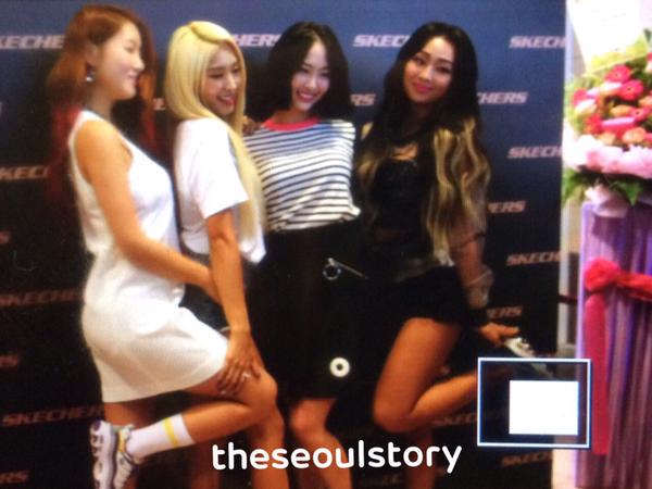 borabiased's tweet photo. [Preview] SISTAR at Skechers Flagship store opening (cr:owner) http://t.co/oY5euAozEE