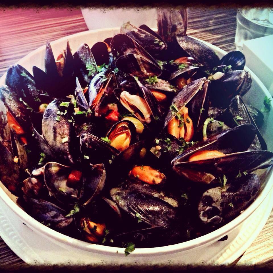 Het is weer mosseltijd!!! #goodfood #etenendrinken #goodlife #Zierikzee