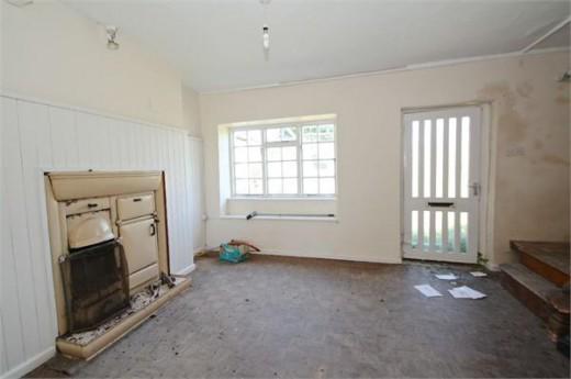 RodgersEstates's tweet image. Calling all DIY'ers, we have this charming cottage in need of makeover #DIY #ForSale #Somerset
tinyurl.com/qxey5sn