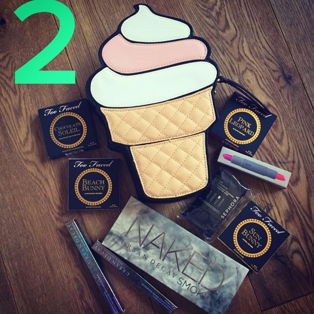 ClioMakeUp's tweet photo. http://t.co/p0qvpNpEoF / GIVEAWAY ESTATE Ecco il secondo pacco con in anteprima la nuova palette naked smoky e la… http://t.co/l2q5EUk4HL