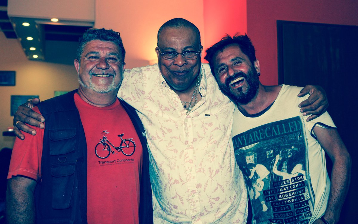 PepeCielo's tweet photo. Con mi GRAN AMIGO Sergio y Chucho Valdes UN GRANDE DE LA MUSICA Y GRAN PERSONA http://t.co/1LNNs02NEK