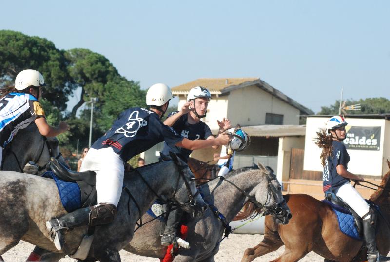 hipicapress's tweet photo. Malla, nuevo campeón de España sub-16 de #Horseball. http://t.co/L6U4hLkU7w http://t.co/xpebyD92mh