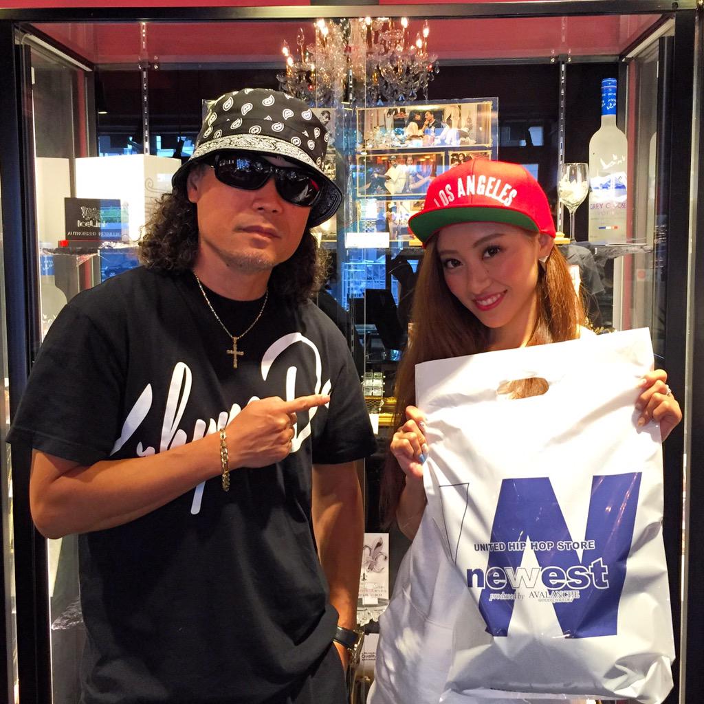ニューエストオフィシャル 先程 Newest横浜店にdj Pmxさんとramさんがご来店されました Ramさんはhood Sound女性シンガーオーディションで合格を勝ち取った新人シンガーです 10月発売のlocohama Cruisingをお楽しみに Http T Co Yjroyhi3bg Twitter ニューエストオフィシャル 先程 Newest横浜店にdj Pmxさんとramさんがご来店されました Ramさんはhood Sound女性シンガーオーディションで合格を勝ち取った新人シンガーです 10月発売のlocohama Cruisingをお楽しみに Http T Co Yjroyhi3bg Twitter