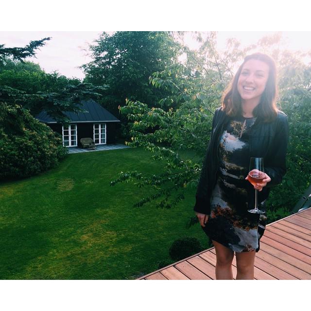 It's hot! Get on a rooftop and have some champagne, you deserve it 😉 http://t.co/E5yZtNWqmM http://t<a href="/tag/blog"class="tags"><span>#blog</span></a><a href="/tag/roskildefestival"class="tags"><span>#roskildefestival</span></a>