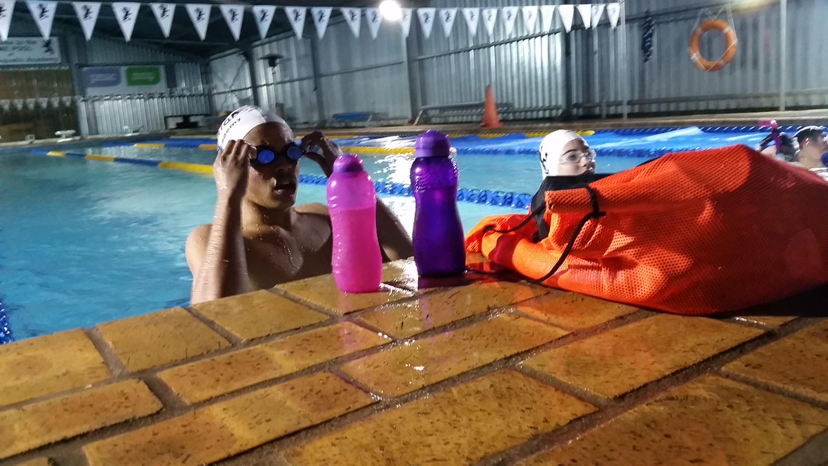 coach_saa's tweet photo. A cold evening in Cape Town tonight, day 3 of double session, squad a little broken. http://t.co/xSRmj7Nycy