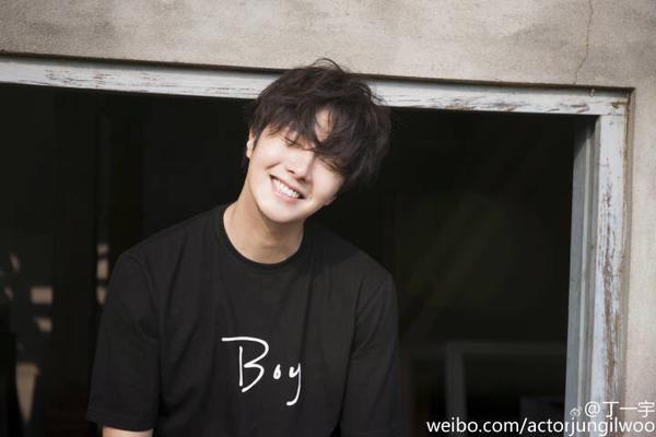 ILIW1987's tweet photo. 멋진 우리 일우쒸 ㅋㅋ 이거 되게 좋아해:)
#정일우 #XTORE 살까?!ㅋ http://t.co/I4nPqt9GmD