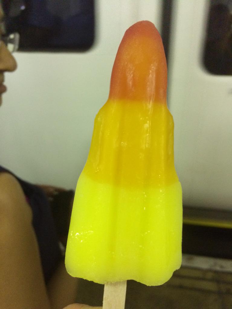 @TfLRail thanks for the lolly, made my journey a bit more bearable #rocketlolly #HeatWave