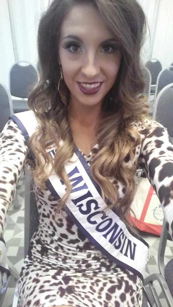 koback03's tweet photo. Media challenge day two selfie! On Wisconsin!!  @GoMissUS #MissWisconsin http://t.co/Y719tyWThq