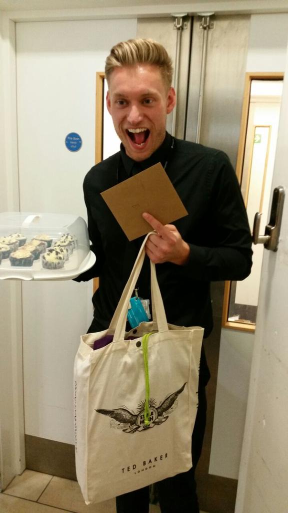 elainesandford's tweet photo. The Northerner has left LGW heading for his head office adventure! #promotion @LUXDOIT2014 @Tom_PsychEdge http://t.co/94yMNYo7Ww