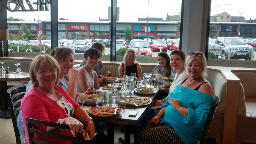 anna_ambitionp3's tweet photo. Celebrating the end of the quarter success with the whole @P3Ambition team #success #ourteam #endofquarter http://t.co/mmeb4GichL