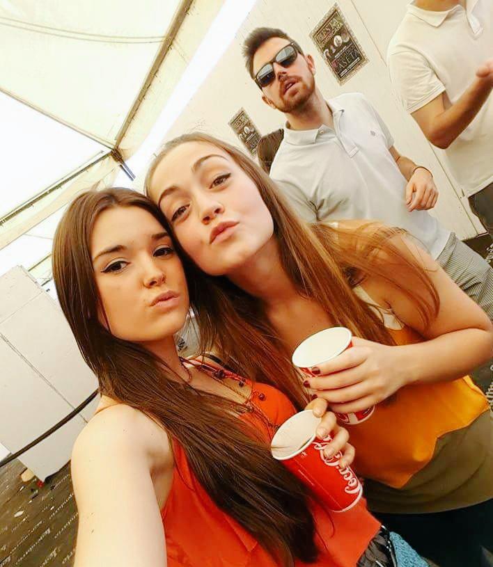 paulavega95's tweet photo. YA ES OFICIAL. Próximamente mi niña por tierras africanas @sofiaortega95 ole que oleee👏👏💃 vamonoooo!!!! http://t.co/Y4mwmNoPAm