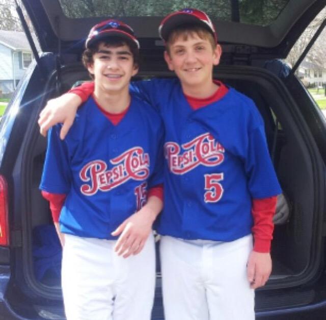 stro_nick's tweet photo. Happy birthday to side bae #HUGE #strobros just so you know I'm not getting you anything for your birthday😎 http://t.co/D3y9OTZQKC