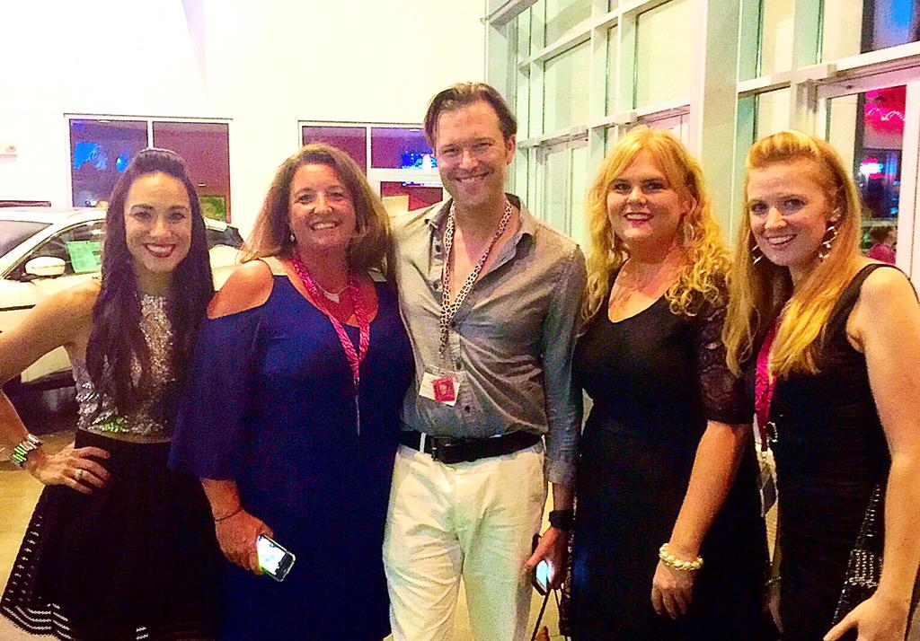 mslauralisa's tweet photo. Thanks 4 making us the luckiest women on Earth.Casting Director @ChadDarnell Great seeing you! #MagicMikeXXL #Extras http://t.co/hvNDcbf7jt