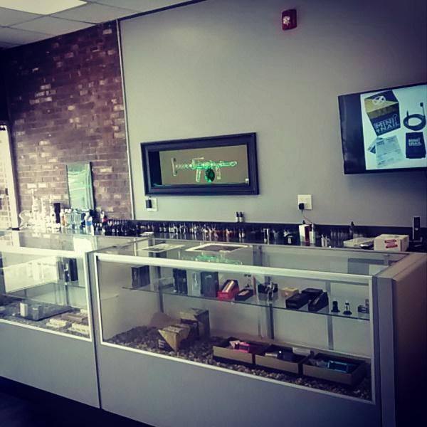AntVaughnMusic's tweet photo. http://t.co/VTt3XyWpnX new BnM 1271 Memorial Dr Chicopee MA 01020 M-Sat 10-8 Sun 12-5 #vapelife #vape #dab #dablife http://t.co/lDfcfq3M0C