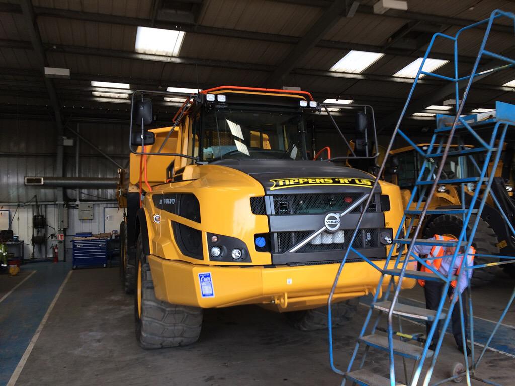 Guynicholls7's tweet photo. New Volvo A30g dump truck no 10 being prepped for delivery late today #newestfleetinthecountry http://t.co/XzfxJisUXN