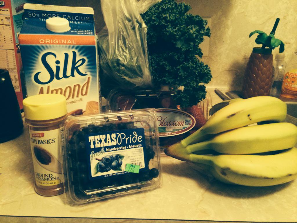 coachdwhitaker's tweet image. Breakfast then work! #icoach #daques #kalegametight