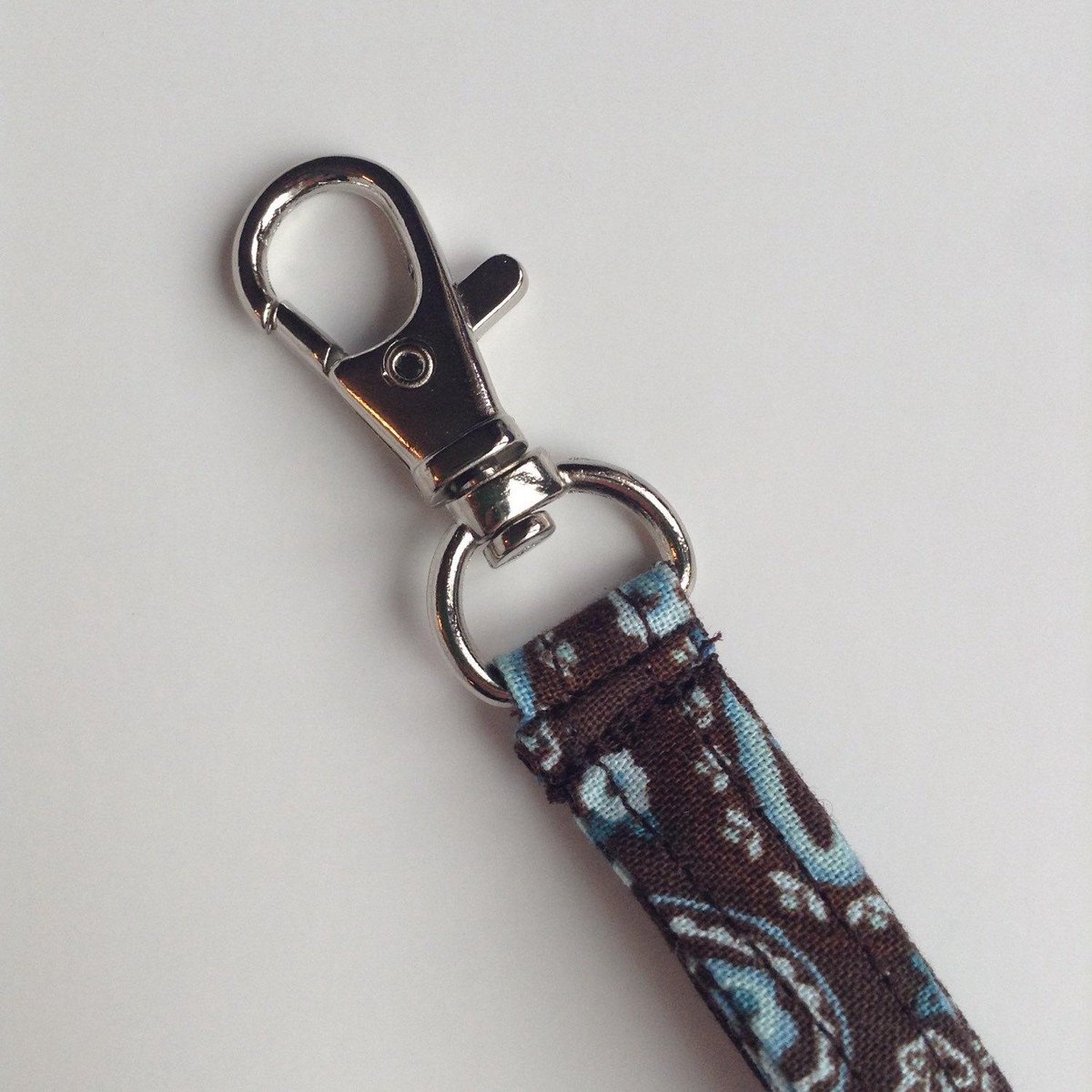 lilfoxdesigns's tweet image. Wrist Strap, add on accessory, blue and brown wristlet strap, brow… etsy.com/listing/225680… #Etsymntt #WristletStrap