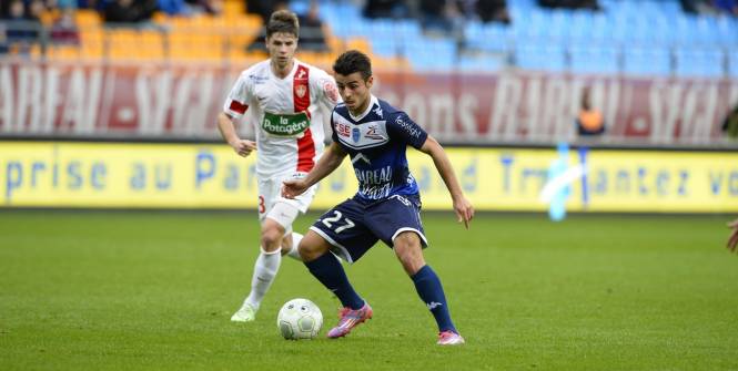 lequipe's tweet photo. Monaco recrute Corentin Jean et le prête à Troyes http://t.co/nn4pNy377e http://t.co/IhuP7LgnTY