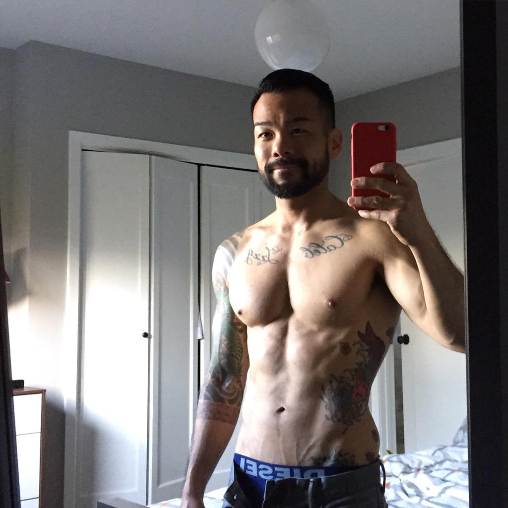 InkedSk8r's tweet photo. Back to life, back to reality. #gayselfie #absfordays #beardandtatts #inked #gaybeard #fitness #stayfit #tattoos http://t.co/6MxlOWKm6v