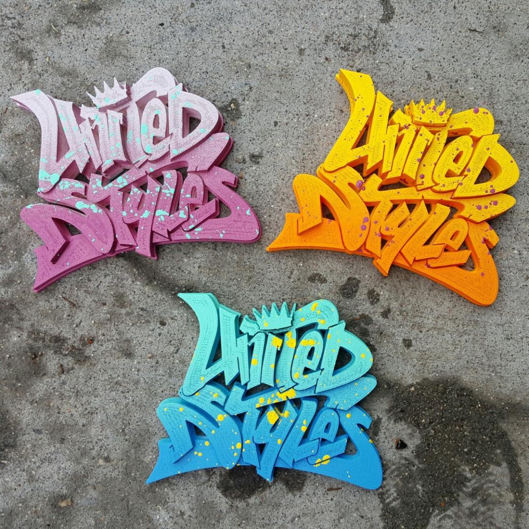 3DPrintMi's tweet photo. #3Dprinted plaques for #unitedstyles, painted by @Spendejo #bboy #floorlords #3dprintmi #3Dprinting #graffiti #boston http://t.co/VY4ivrUqDZ