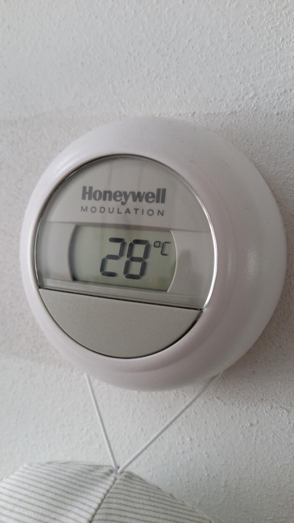 Binnentemp in mijn huis😥..m'n hoofd koel houden lukt me daarentegen deze week wel😊