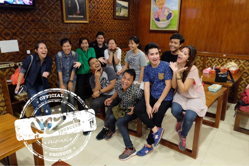 the_agnation's tweet photo. After meeting #NICofficial http://t.co/OMCdAriNaN