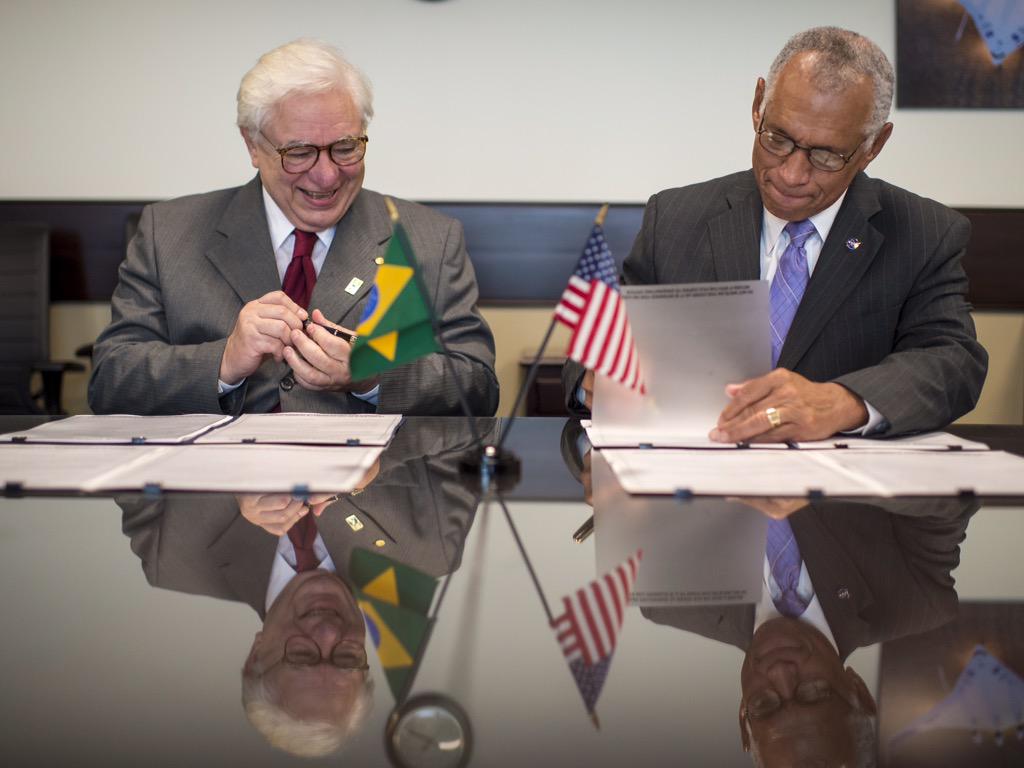 New <a href="/NASA/">NASA</a> agreements with Brazil; enables use of Van Allen Probes space weather data nasa.gov/press-release/…