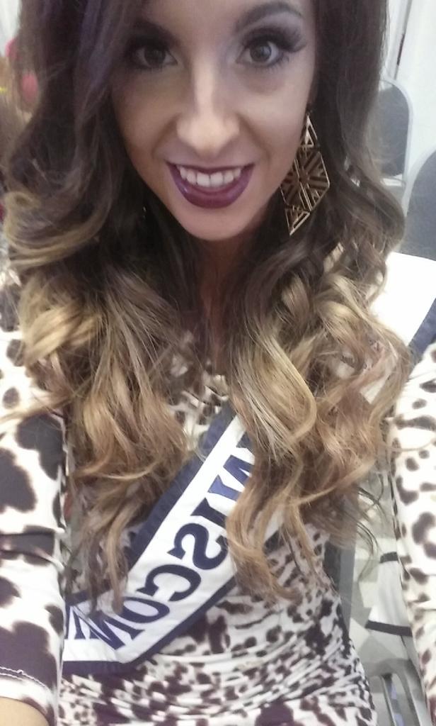 koback03's tweet photo. Rehearsal is going great! The excitement is in the air! @GoMissUS #MissUnitedStates #MissWisconsin http://t.co/hipKc6iKDK