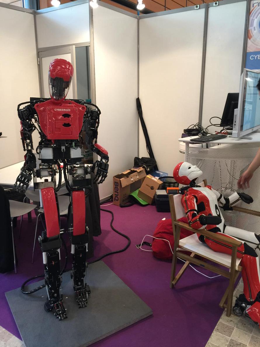 gillesvesco's tweet image. À #innorobot avec Bruno #Bonnel..;)