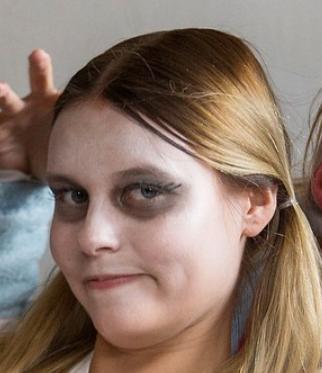 lauraaa_l's tweet photo. @dagibee killerblick 😂 http://t.co/GT5ZnMgqL0