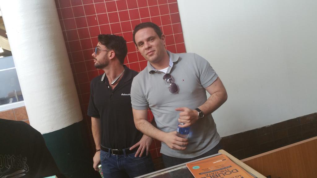 BoostMobileSean's tweet photo. Lookie lookie eSecuritel in the house. More activations-its the 1st! 2 phone lines financing too!  Make some noise! http://t.co/vmw7uHvWCo