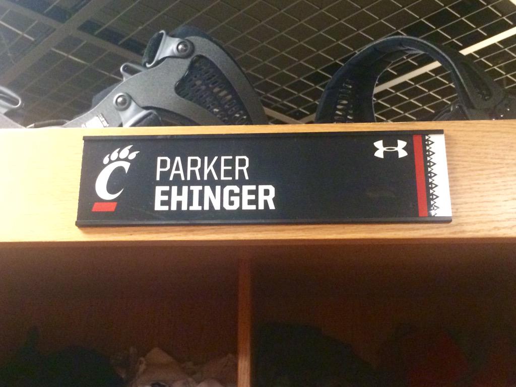 Cincinnati Football On Twitter New Name Plates With The Cincinnati Stripe Up In The Bearcats Locker Room Uc2ua Http T Co Pen0i2xitb