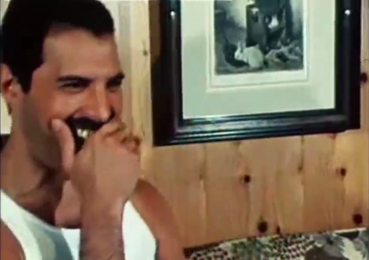 ExpressionsByDK's tweet photo. A Lot Of People Are Enjoying This Comparison Of Kanye West And Freddie Mercury's Singing o… http://t.co/UUVTqHLHPm http://t.co/mmoWIkHvUK