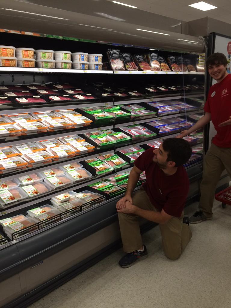 EdinJulie's tweet photo. #G199instockninjas #freshreadytogrill @pear_laura @Karl___Anderson @ShannonGehrmann http://t.co/aDmilXXGpP