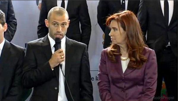 Gonchu07's tweet photo. QUEDA DESTITU��DA DE SU CARGO.
A PARTIR DE HOY YO SERÉ EL PRESIDENTE. http://t.co/cZkFzZXEnP