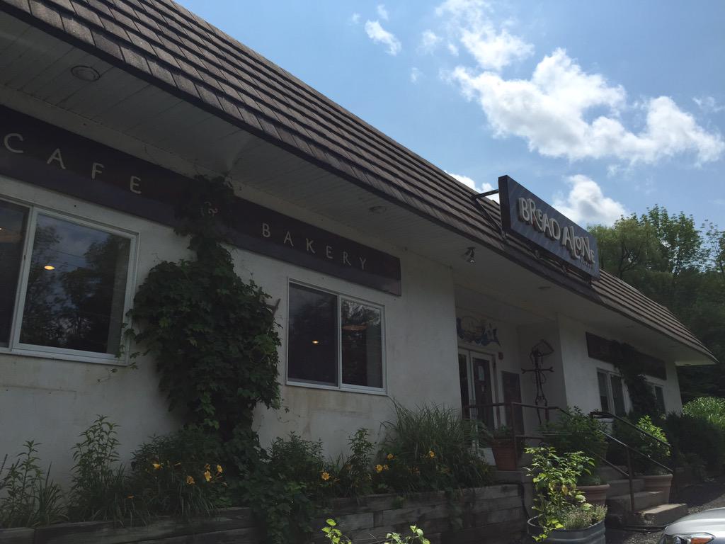 ExtravagantG's tweet image. Favorite lunch spot in the Catskills #breadalone @breadalone