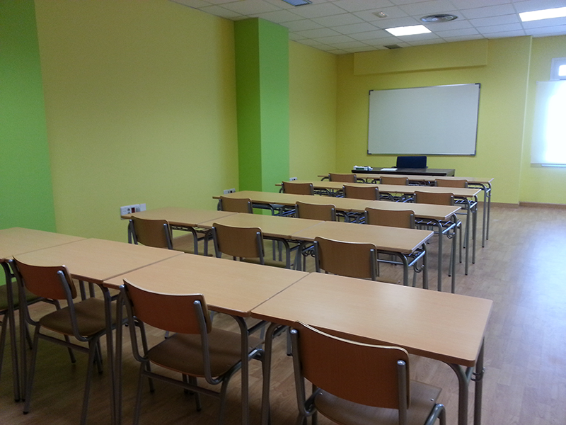 AcademiaOroel's tweet photo. Academia OROEL es un centro homologado por el Ministerio del Interior e inscrita en el registro nacional de seguridad http://t.co/83pVH5a2U6
