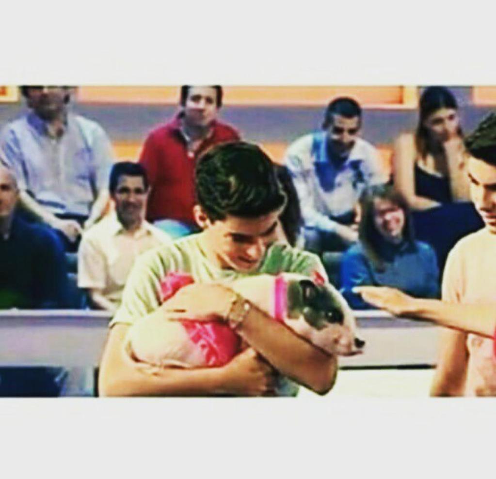 Mariconeliers's tweet photo. Pues yo no distingo cual de los dos es menos persona.
#GEMELIERSENVAYAFAUNA1 http://t.co/U5mFtirb9Z