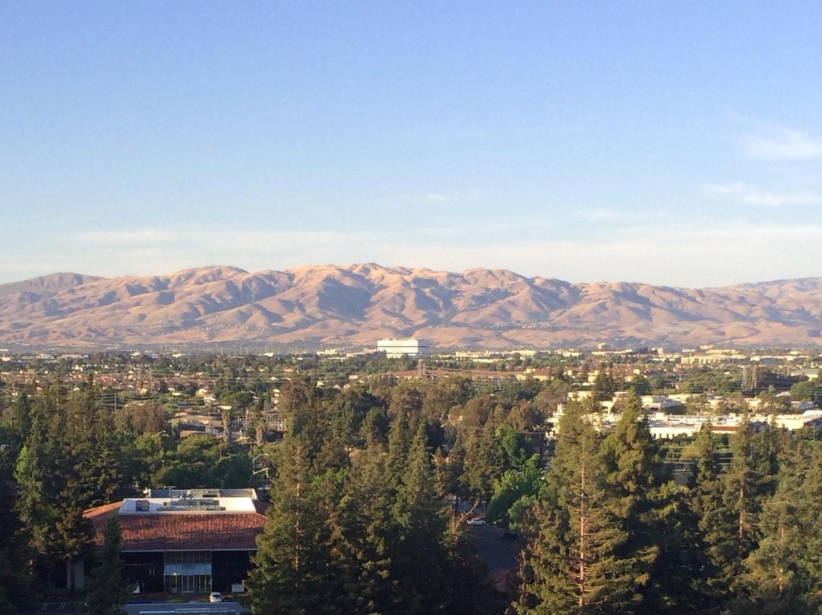 EremosAcoustics's tweet photo. Awesome California backdrop testing open office acoustics. Challenge:Partitions mean more privacy but less view #CRE http://t.co/so29csOSsm