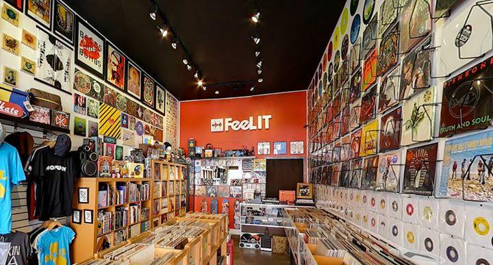 DJJAMDPG's tweet photo. Up N Smoke turntables now at @FeelitRecords ...Go check them out!!! #COMMUNITYHANDSNETWORK
http://t.co/SZ4ZWt1E1M http://t.co/zMysgx2YQr